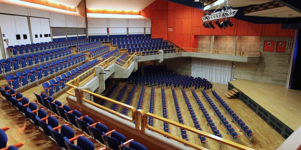 Aula des Gymnasiums 