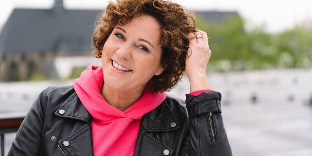 Tickets STEFFI NEU: LANDL(I)EBEN, Die beliebte WDR 2-Moderartorin liest aus ihrem neuen Buch in Wassenberg-Ophoven